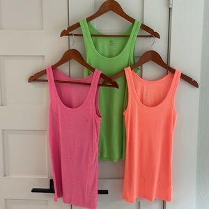 Gap tank top trio